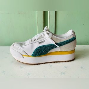 2019 PUMA Roma amor heritage white green platform sneakers tennis shoes size 6.5